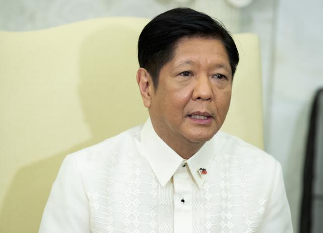 菲防长一语惊人：不管特朗普是不是美总统，中国都不太可能打我们