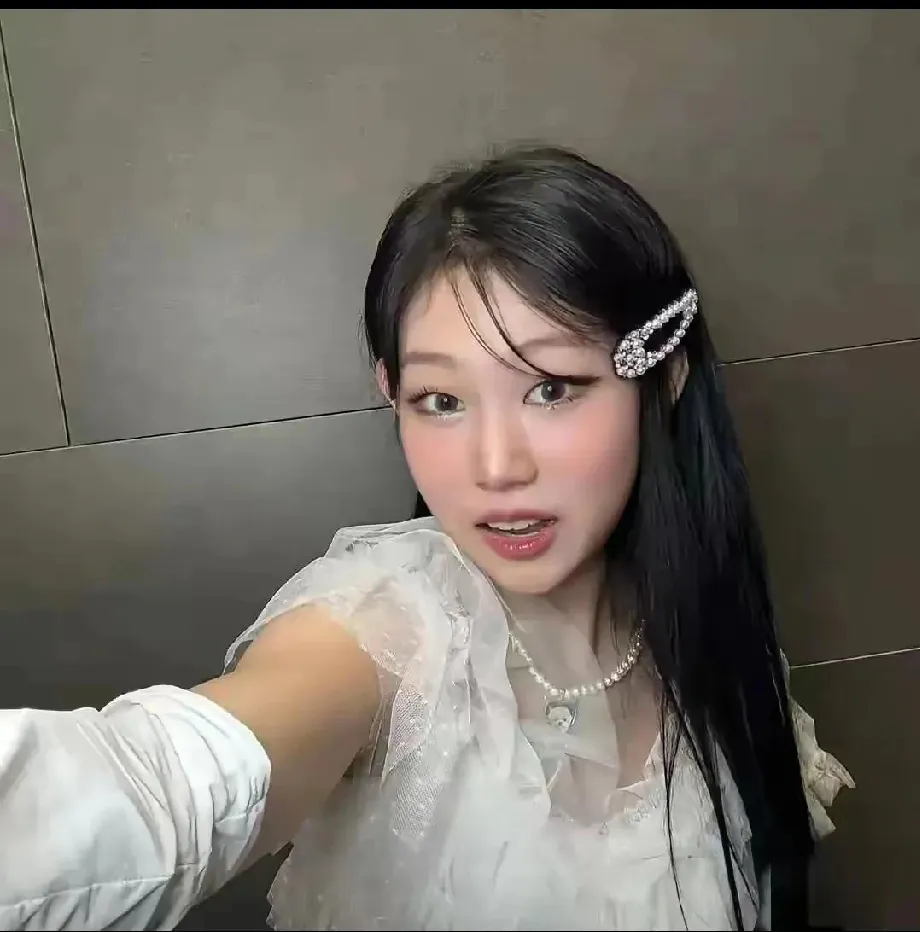 韩国的包装确实高明！小沈阳的女儿沈佳润越来越像韩国偶像张元英，看起来非常漂亮！-Illusion中国官网 - i社游戏免费下载i社中国官网